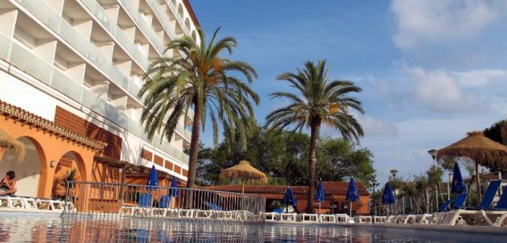 SAN SALVADOR 3* (460€)