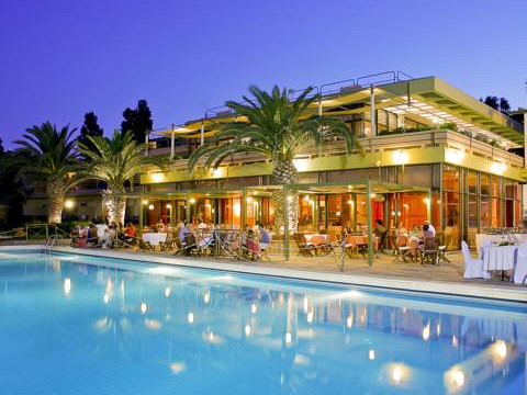 GOLDEN SAND LLORET 3* (415€)